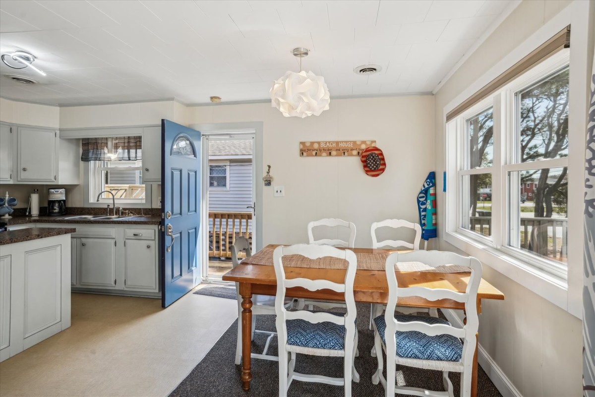 Sam & Connie's Nags Head, NC Cola Vaughan Realty